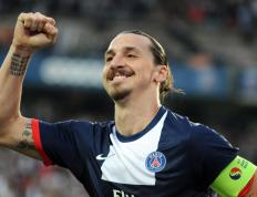 开云下载-铁闸与利刃，塞内加尔冰封雷恩，阿克一击铸就唯一传奇