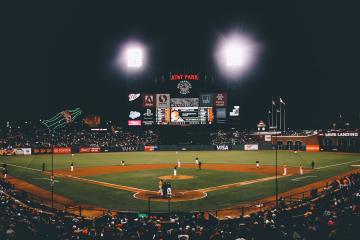 开云体育APP下载-巴林揭幕战惊魂夜，哈斯车队战术绝杀阿斯顿马丁，周冠宇创中国车手最高排名