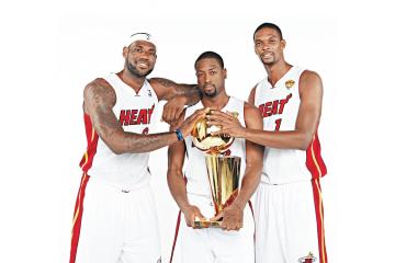 开云体育官网-银箭新脊梁，拉塞尔独扛大旗，梅赛德斯鏖战红牛王朝