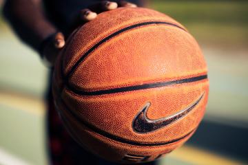 开云体育下载-数字绿茵，一场跨越现实的绝杀