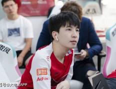 开云体育平台APP-V5力克BRO，Peanut完成史诗逆转激烈交锋半决赛，成为赛场最大亮点的简单介绍