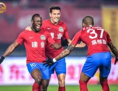 开云体育-河南建业队成功签约本土实力派球员，引发球迷关注的简单介绍