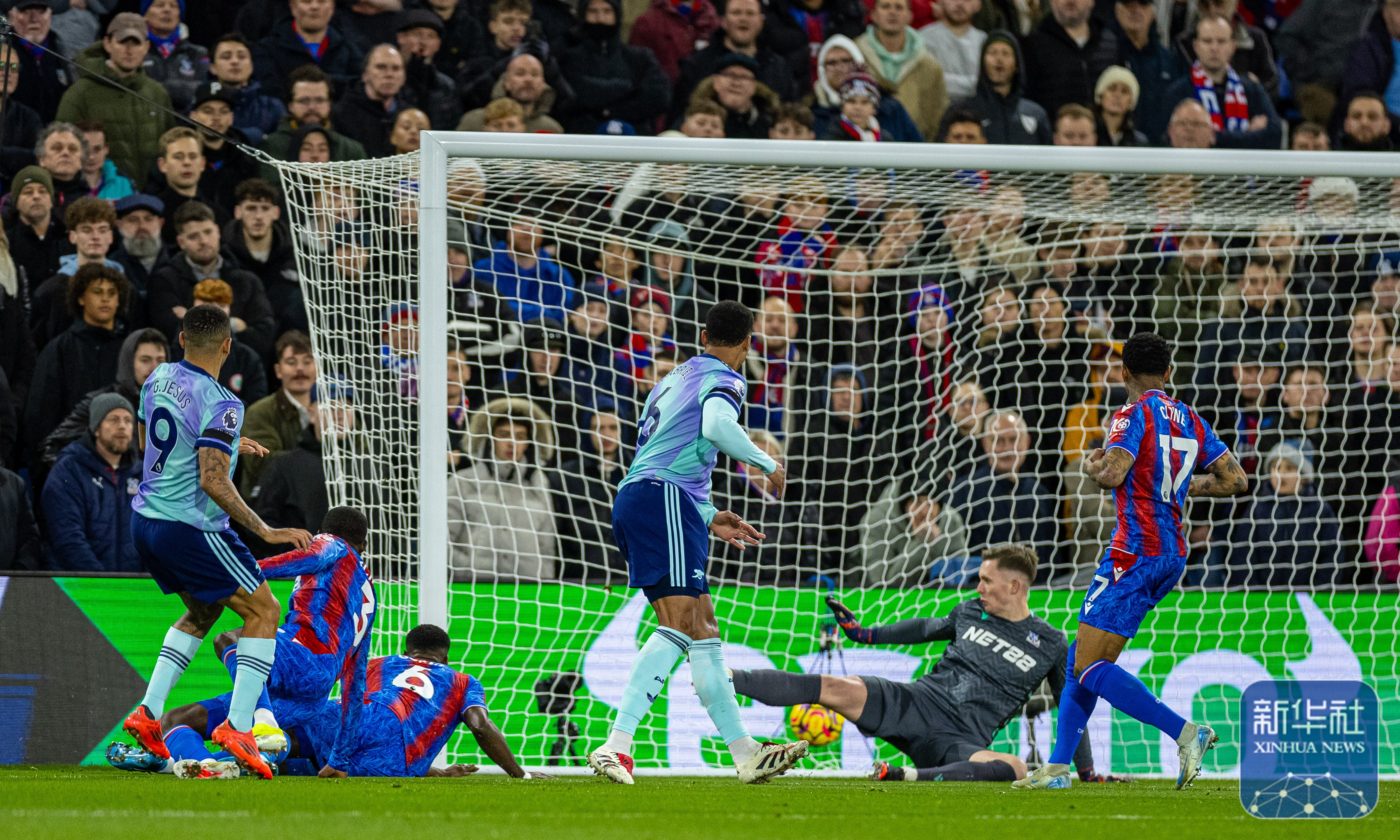 开云体育APP下载-阿森纳客场大胜，争冠氛围再度被注入新活力