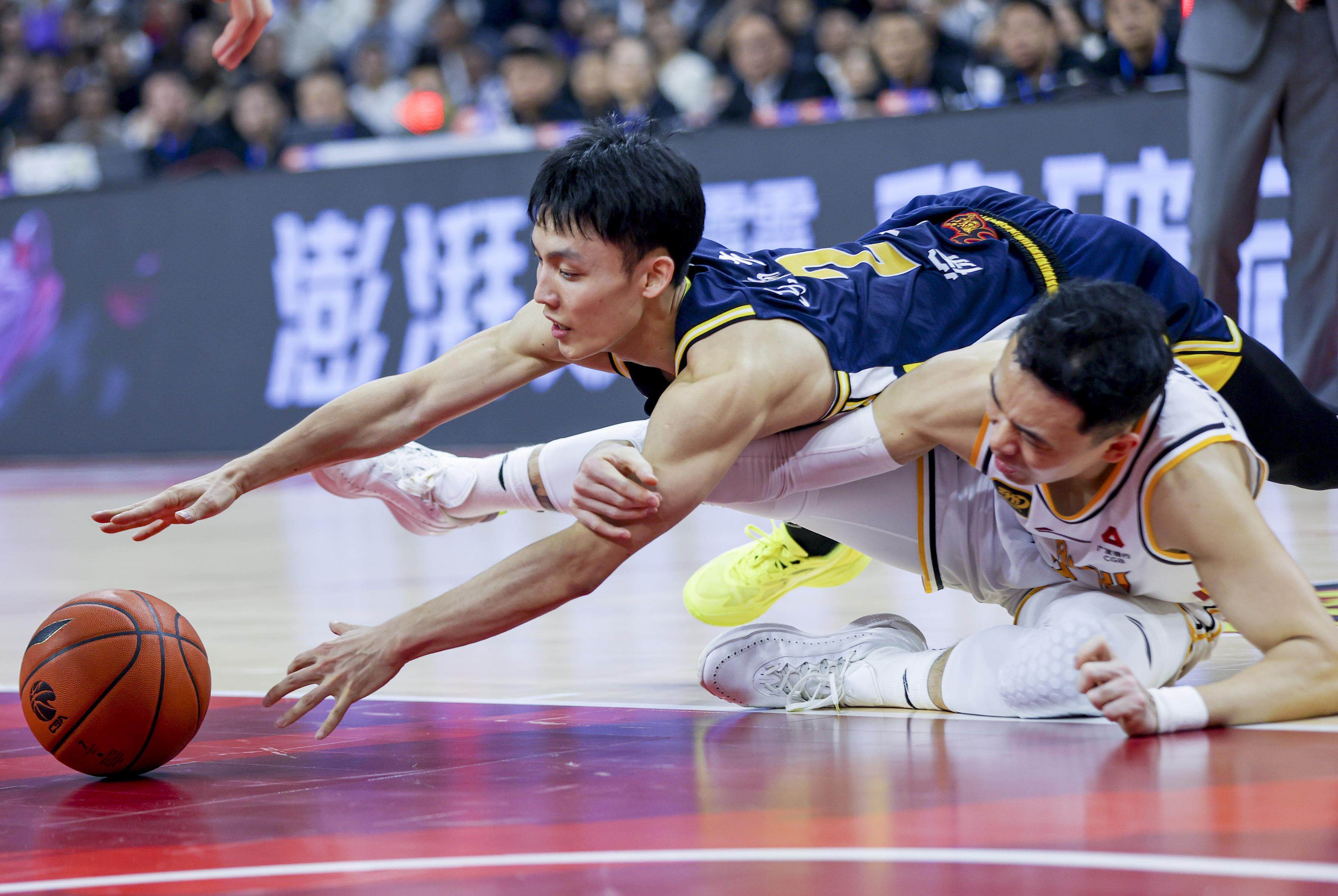 开云体育官方网站-大赛中一支实力球队展现出压倒性优势