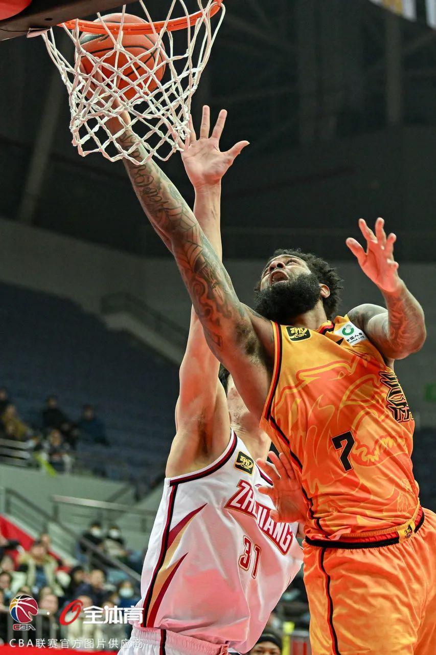 开云体育官方网站-大赛中一支实力球队展现出压倒性优势