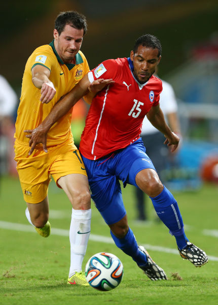 开云体育官方网站-防守铁卫稳固后防,球队获胜进入前八