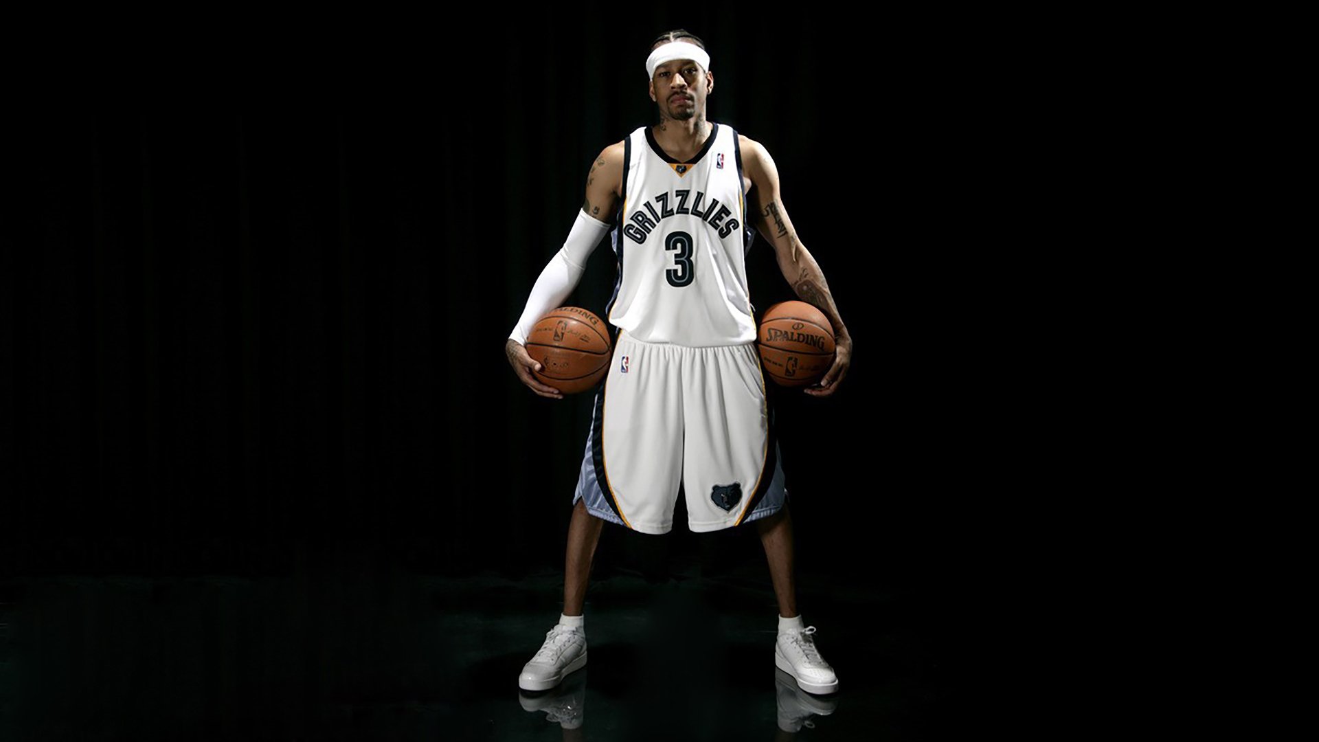 开云体育在线-逆转与独舞,历史从不重复,唯一性在沉默中诞生